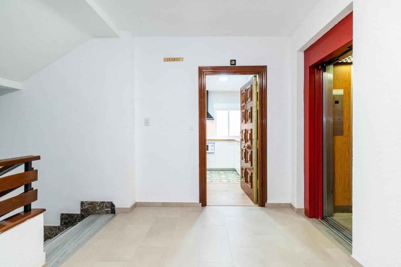 Modern Plaza De Toros Apartment With Free Parking Granada Exterior photo